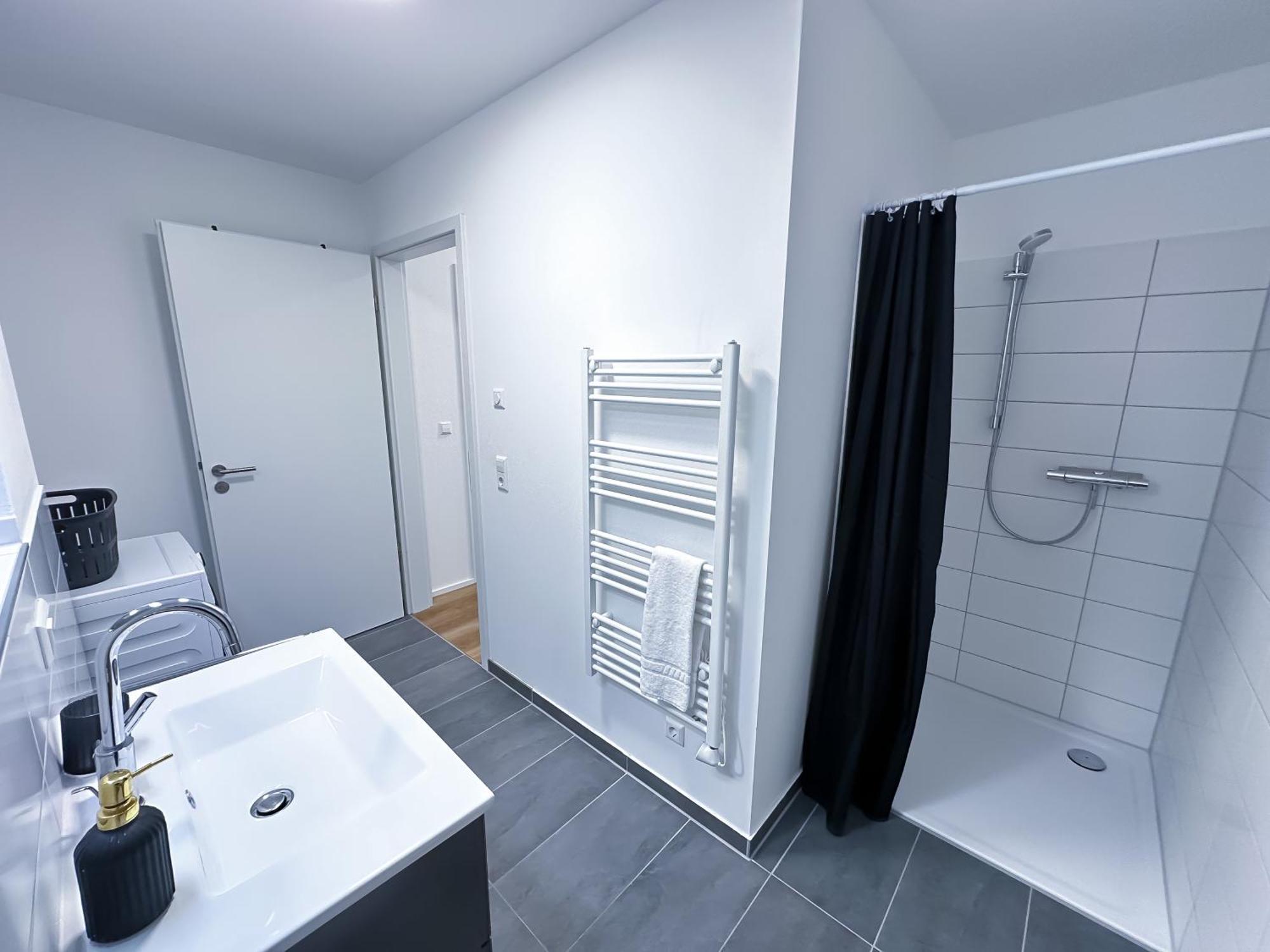 Suite4Me - Balkon I Kueche I Waschmaschine I Mainz-Kostheim Wiesbaden Exterior photo